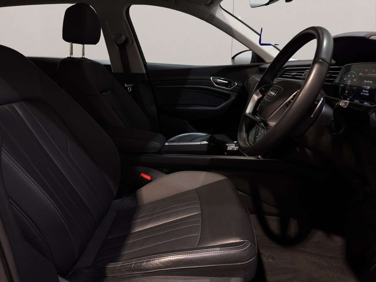 2023 AUDI Q8 E-TRON 2023 AUDI Q8 E-TRON