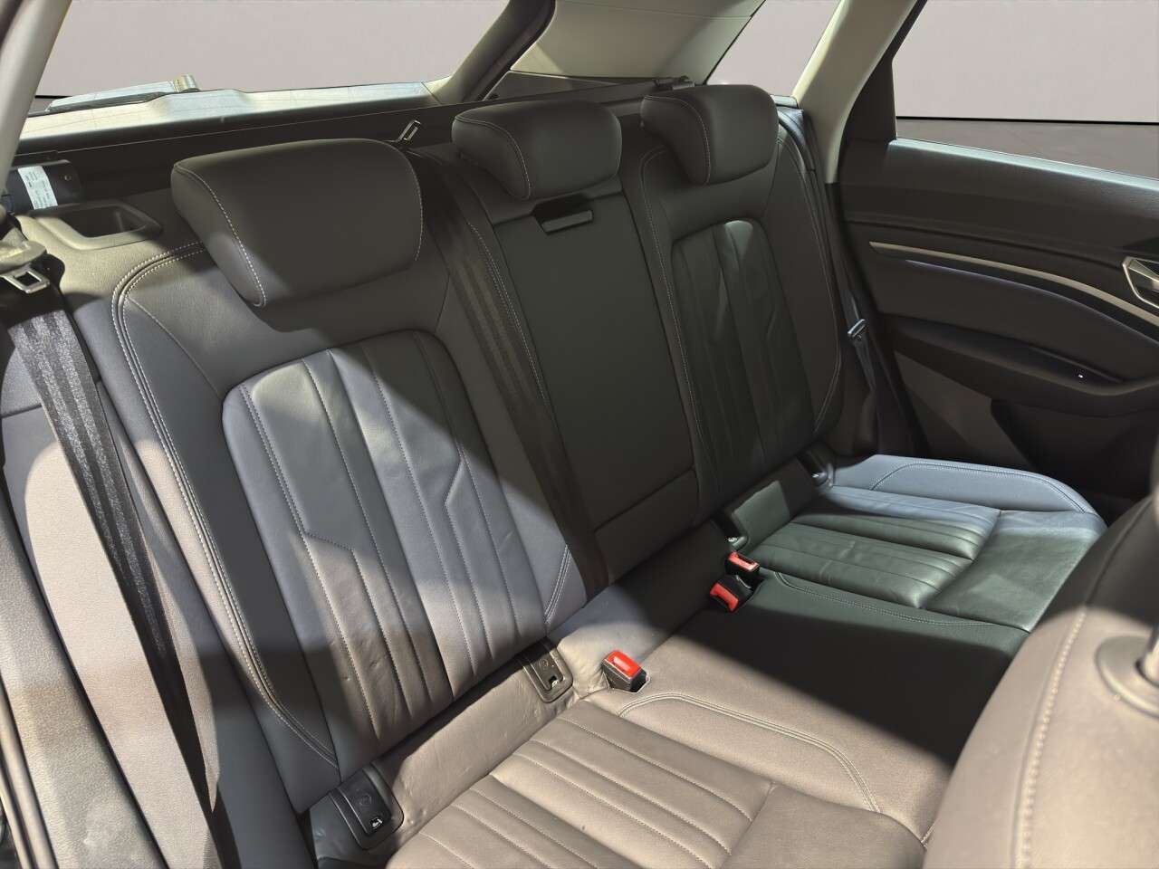 2023 AUDI Q8 E-TRON 2023 AUDI Q8 E-TRON