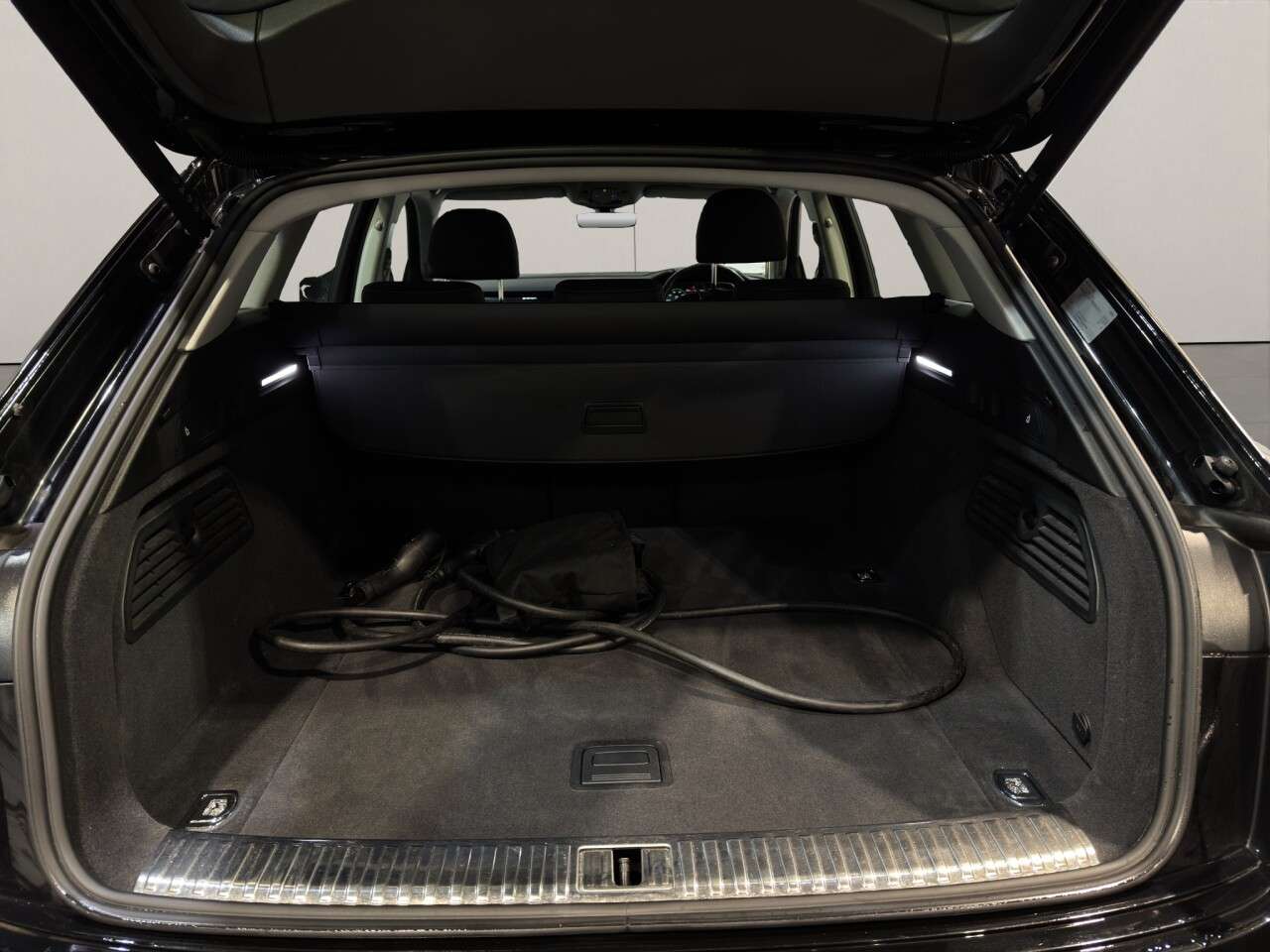 2023 AUDI Q8 E-TRON 2023 AUDI Q8 E-TRON