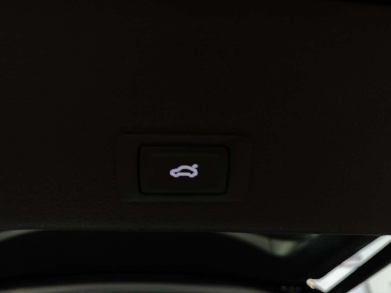 2023 AUDI Q8 E-TRON 2023 AUDI Q8 E-TRON