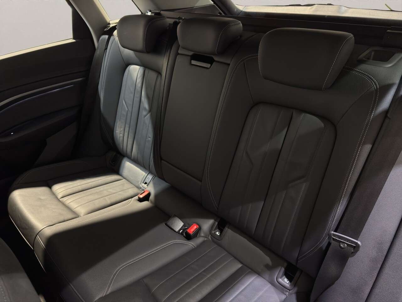 2023 AUDI Q8 E-TRON 2023 AUDI Q8 E-TRON