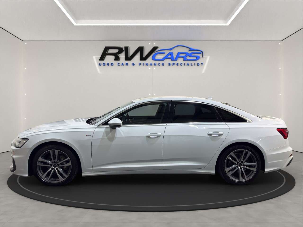 A 2024 AUDI A6 SALOON 2.0 TFSI 40 S line Saloon 4dr Petrol S Tronic Euro 6 (s/s) (204 ps) A 2024 AUDI A6 SALOON 2.0 TFSI 40 S line Saloon 4dr Petrol S Tronic Euro 6 (s/s) (204 ps)