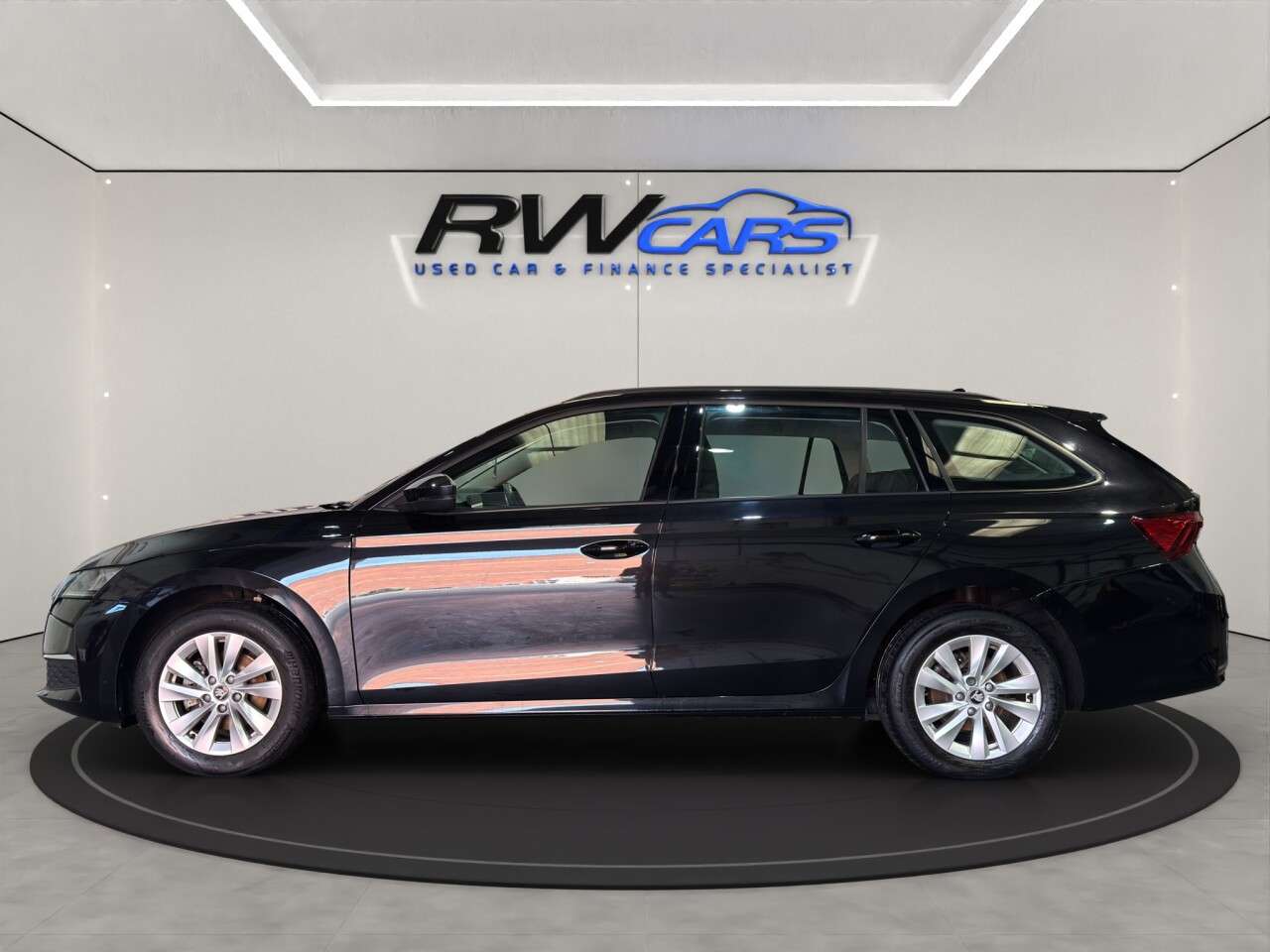 A 2025 SKODA OCTAVIA 1.5 TSI e-TEC MHEV ACT SE Technology Estate 5dr Petrol Hybrid DSG Euro 6 (s A 2025 SKODA OCTAVIA 1.5 TSI e-TEC MHEV ACT SE Technology Estate 5dr Petrol Hybrid DSG Euro 6 (s