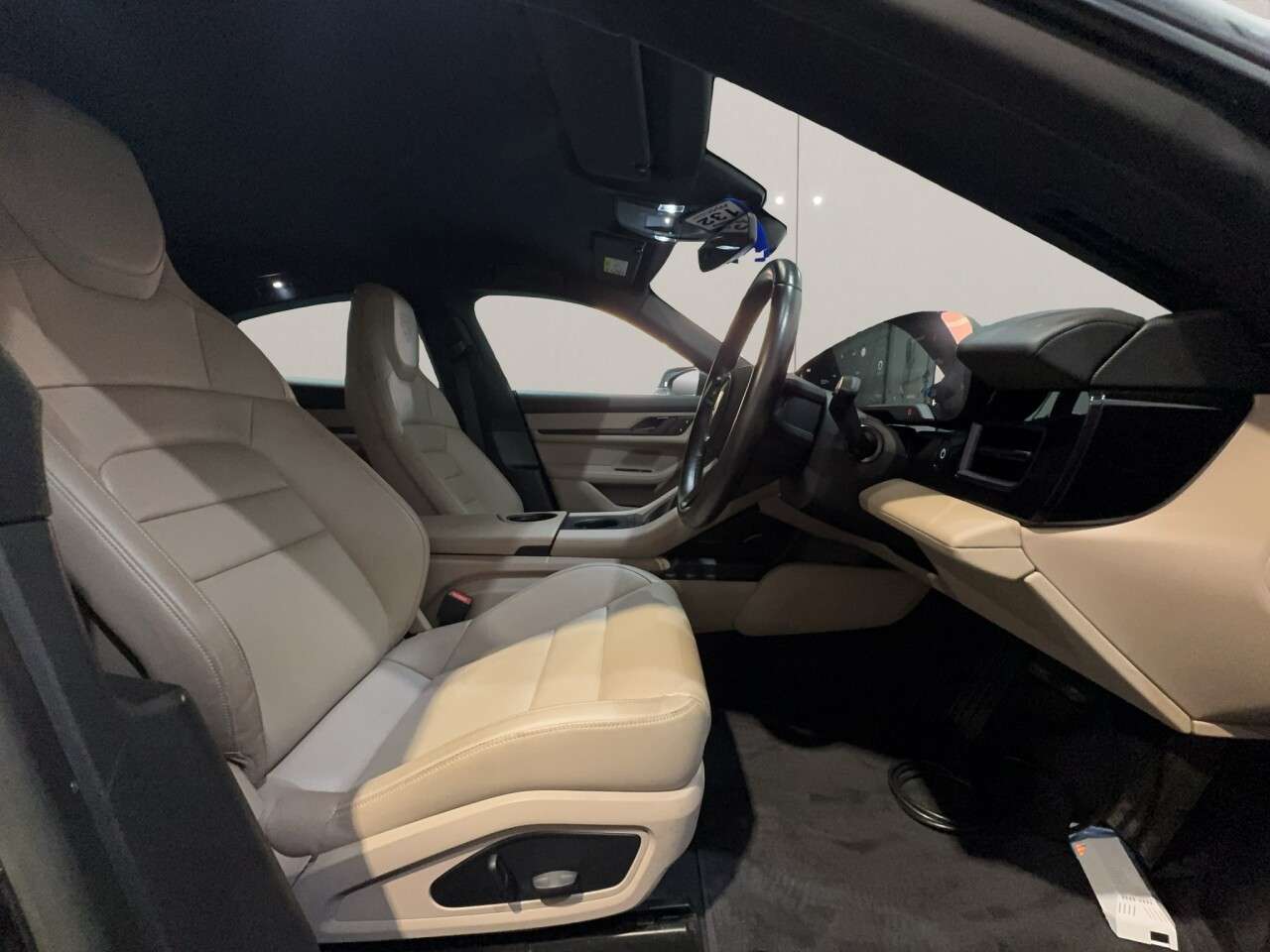 2022 PORSCHE TAYCAN 2022 PORSCHE TAYCAN