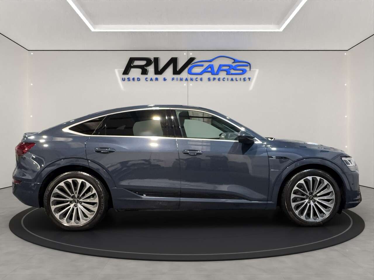2023 AUDI Q8 E-TRON 2023 AUDI Q8 E-TRON