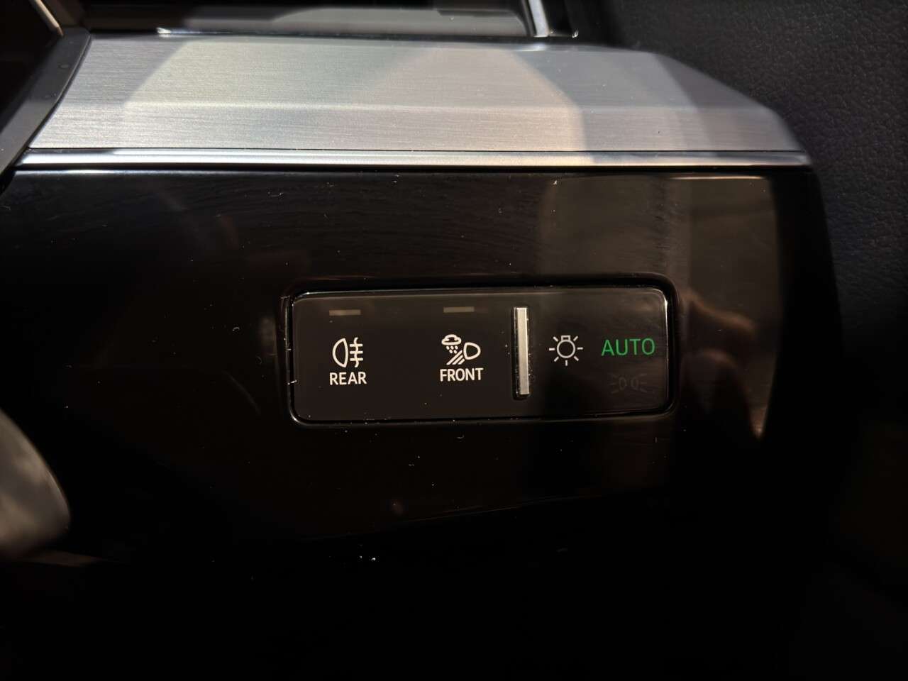 2023 AUDI Q8 E-TRON 2023 AUDI Q8 E-TRON