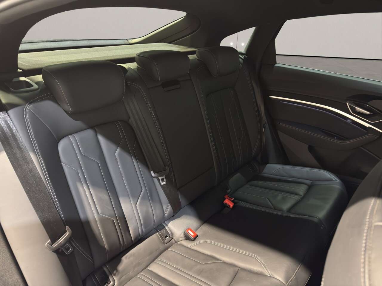 2023 AUDI Q8 E-TRON 2023 AUDI Q8 E-TRON
