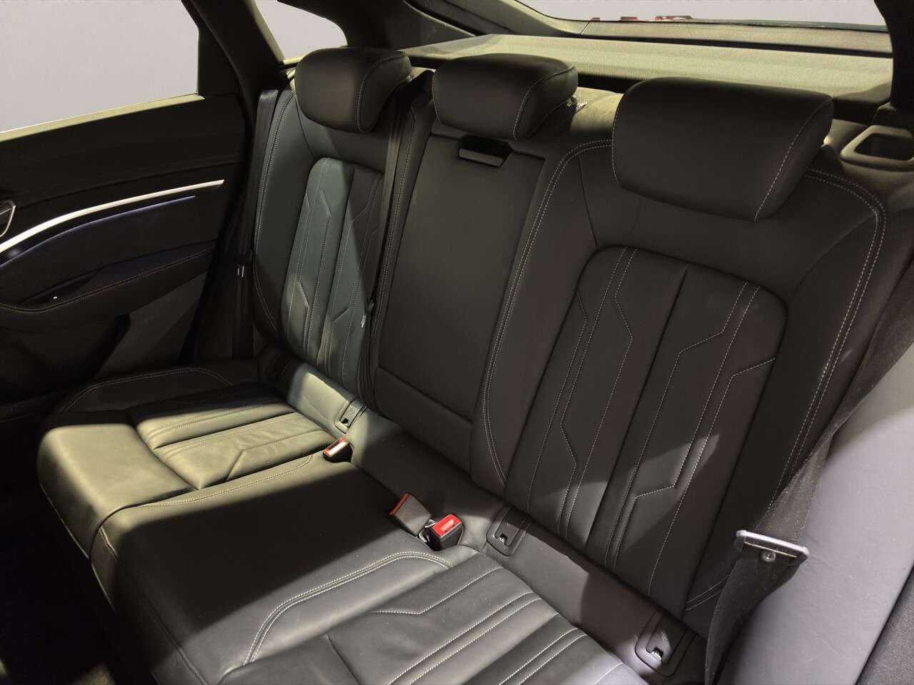 2023 AUDI Q8 E-TRON 2023 AUDI Q8 E-TRON