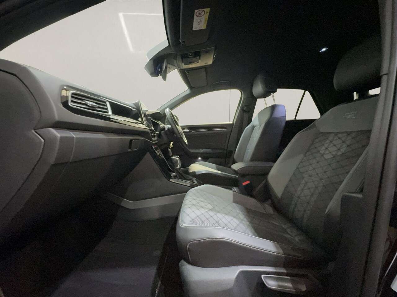 2022 VOLKSWAGEN T-ROC 2022 VOLKSWAGEN T-ROC