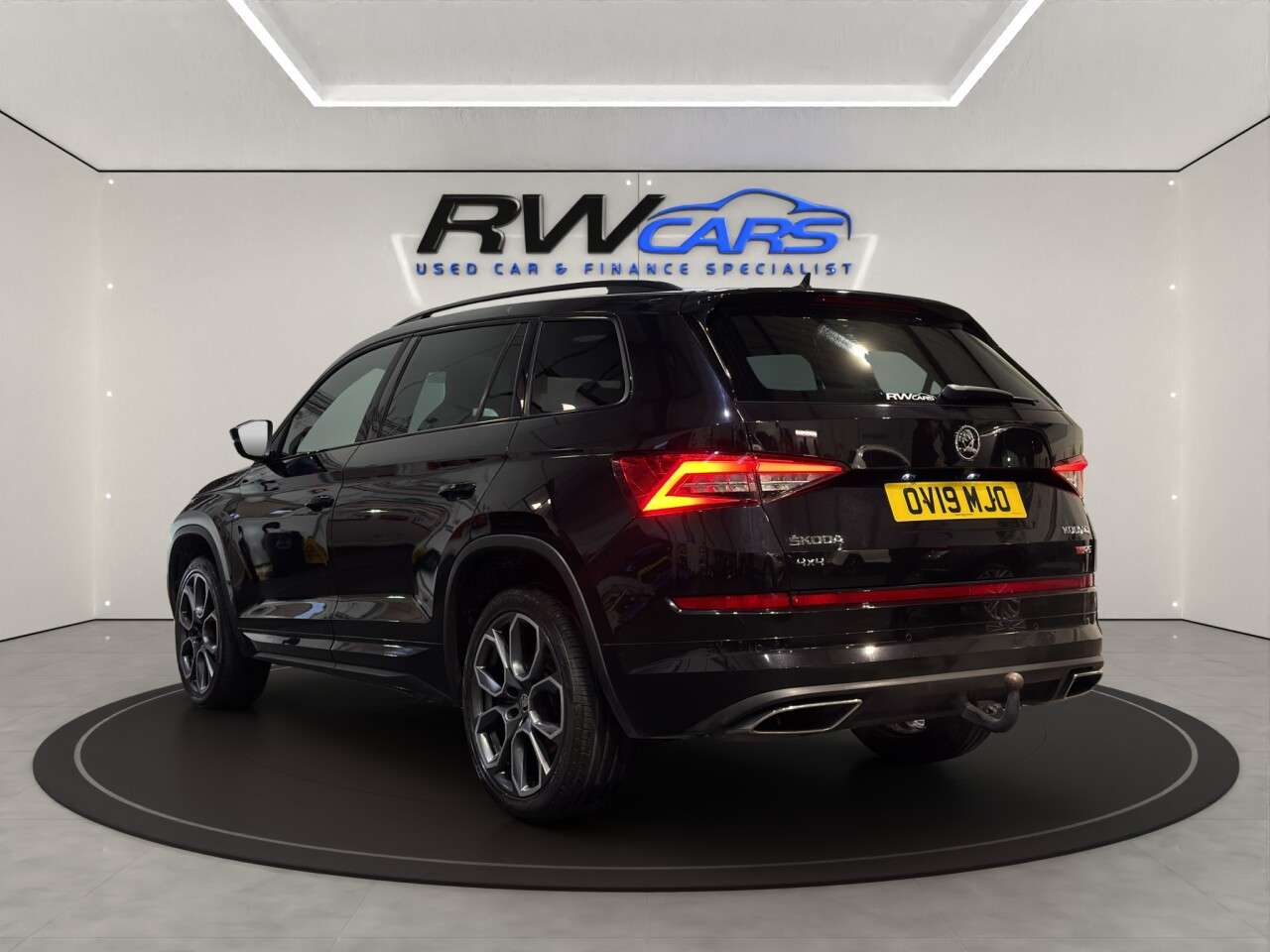 A 2019 SKODA KODIAQ 2.0 BiTDI vRS SUV 5dr Diesel DSG 4WD Euro 6 (s/s) (7 Seat) (239 ps) A 2019 SKODA KODIAQ 2.0 BiTDI vRS SUV 5dr Diesel DSG 4WD Euro 6 (s/s) (7 Seat) (239 ps)