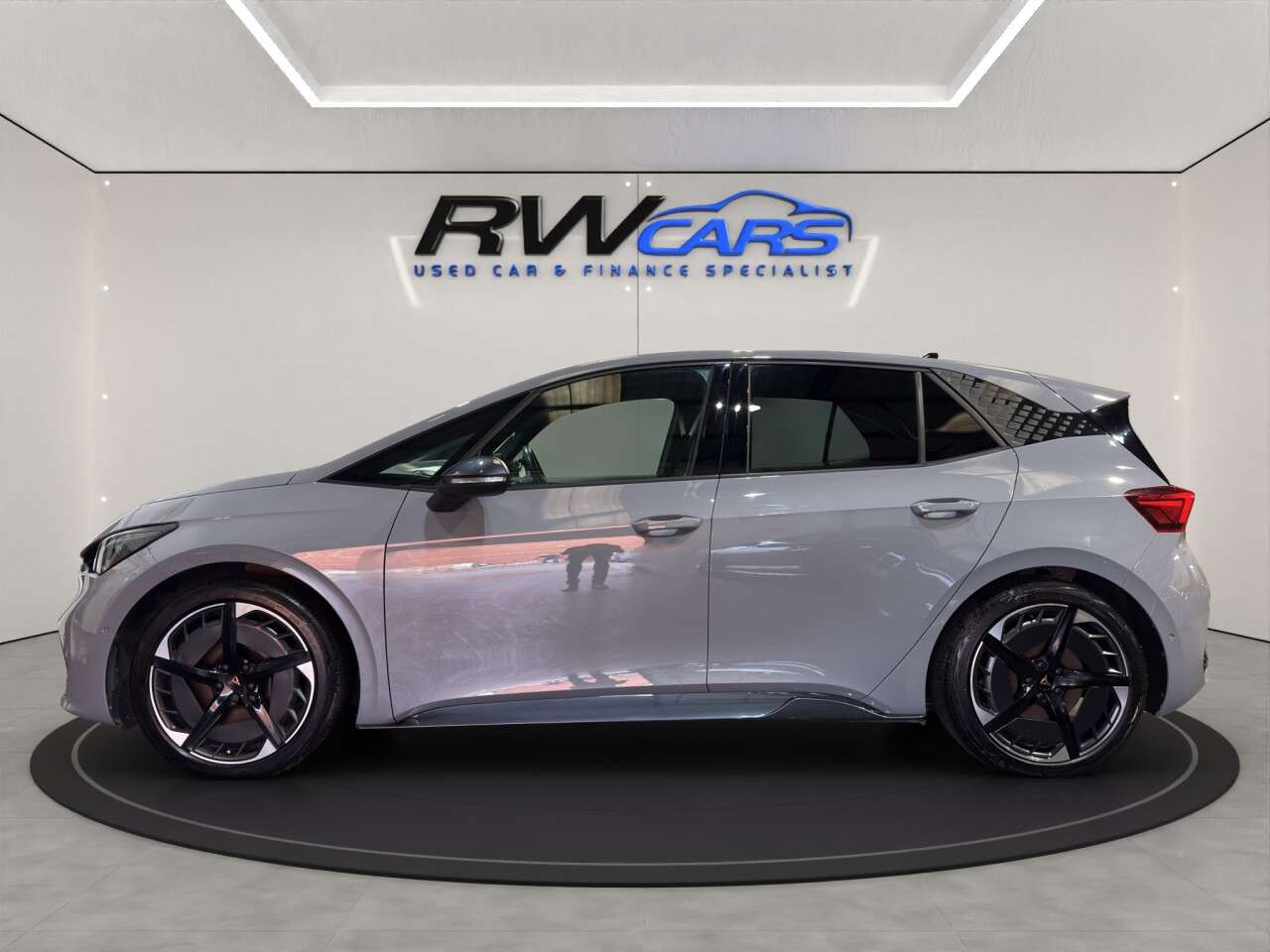 A 2022 CUPRA BORN e-Boost 77kWh V3 Hatchback 5dr Electric Auto (4 Seat) (230 ps) A 2022 CUPRA BORN e-Boost 77kWh V3 Hatchback 5dr Electric Auto (4 Seat) (230 ps)