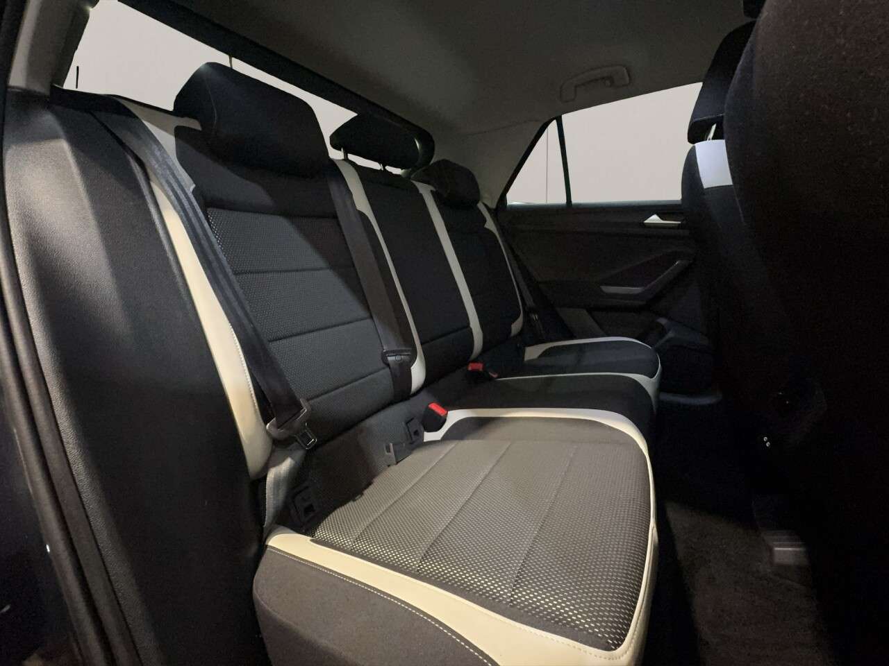 2021 VOLKSWAGEN T-ROC 2021 VOLKSWAGEN T-ROC