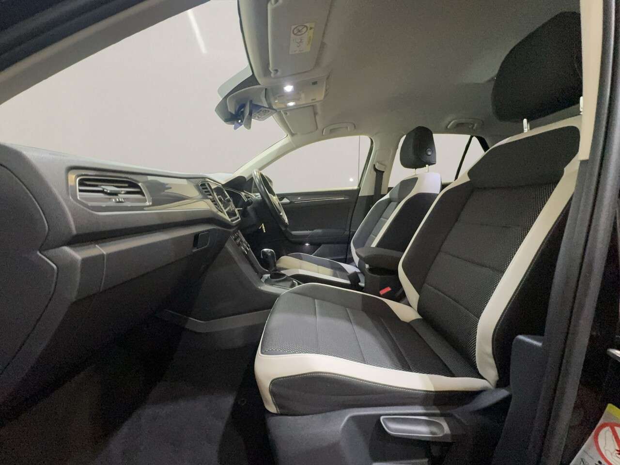 2021 VOLKSWAGEN T-ROC 2021 VOLKSWAGEN T-ROC