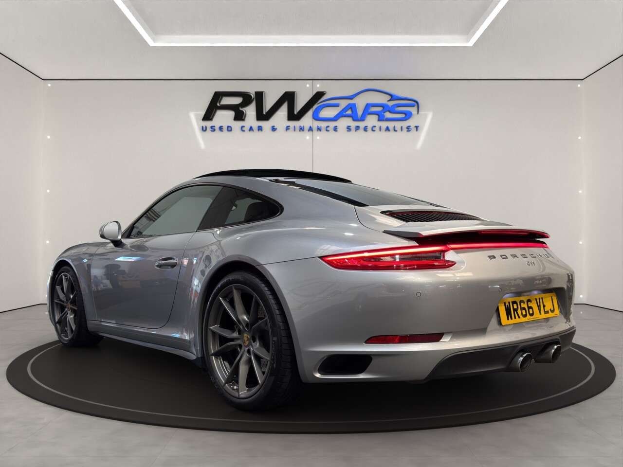 A 2016 PORSCHE 911 3.0T 991 Carrera 4 Coupe 2dr Petrol PDK 4WD Euro 6 (s/s) (370 ps) A 2016 PORSCHE 911 3.0T 991 Carrera 4 Coupe 2dr Petrol PDK 4WD Euro 6 (s/s) (370 ps)