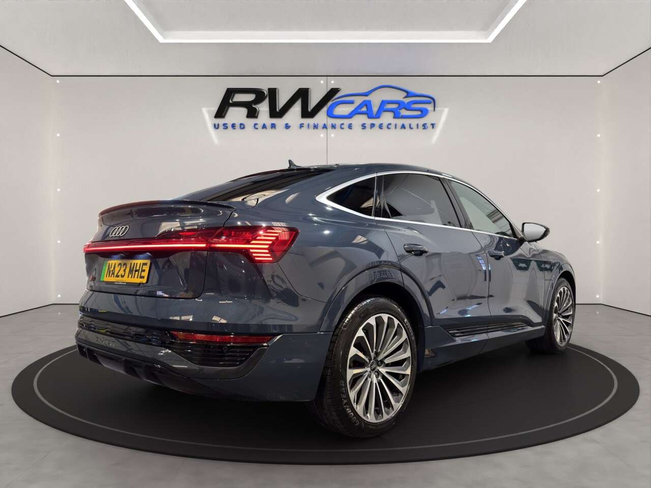 2023 AUDI Q8 E-TRON 2023 AUDI Q8 E-TRON