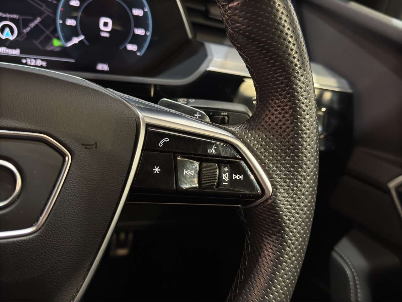 2023 AUDI Q8 E-TRON 2023 AUDI Q8 E-TRON