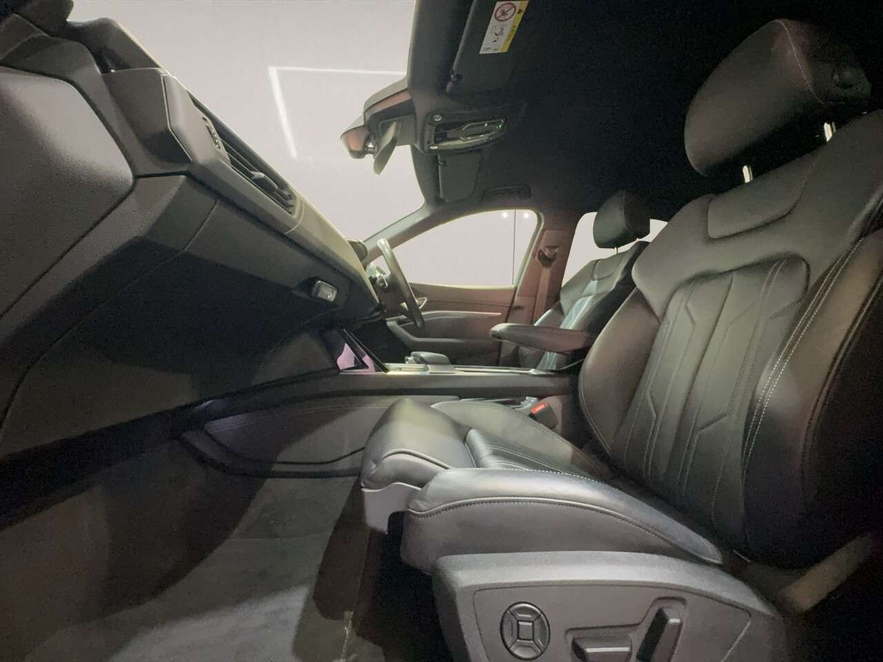 2023 AUDI Q8 E-TRON 2023 AUDI Q8 E-TRON