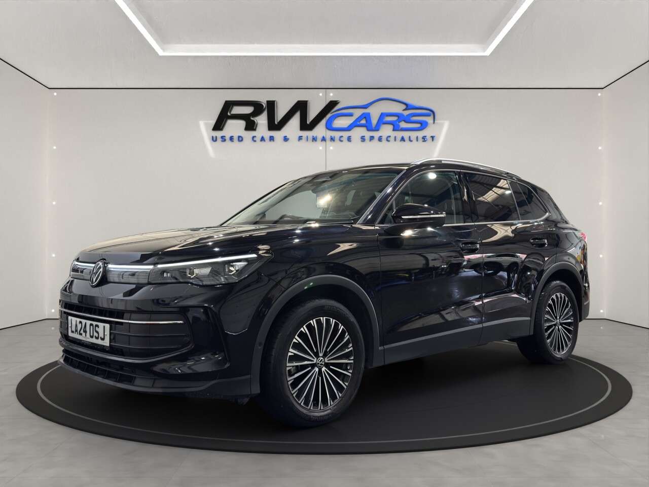 A 2024 VOLKSWAGEN TIGUAN 1.5 eTSI MHEV Match SUV 5dr Petrol Hybrid DSG Euro 6 (s/s) (150 ps) A 2024 VOLKSWAGEN TIGUAN 1.5 eTSI MHEV Match SUV 5dr Petrol Hybrid DSG Euro 6 (s/s) (150 ps)