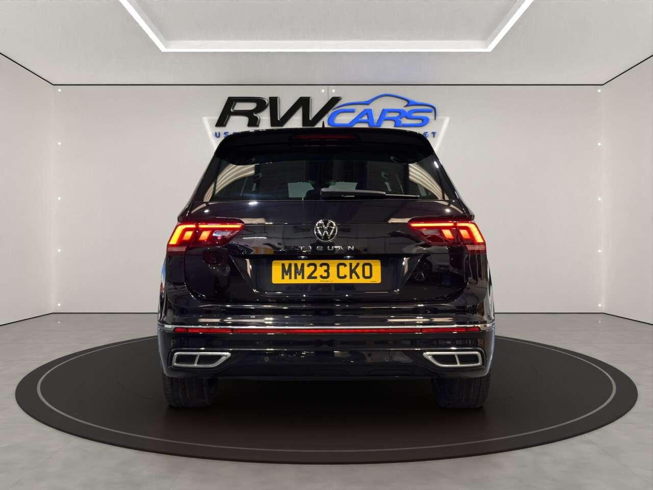 A 2023 VOLKSWAGEN TIGUAN 1.5 TSI R-Line SUV 5dr Petrol DSG Euro 6 (s/s) (150 ps) A 2023 VOLKSWAGEN TIGUAN 1.5 TSI R-Line SUV 5dr Petrol DSG Euro 6 (s/s) (150 ps)