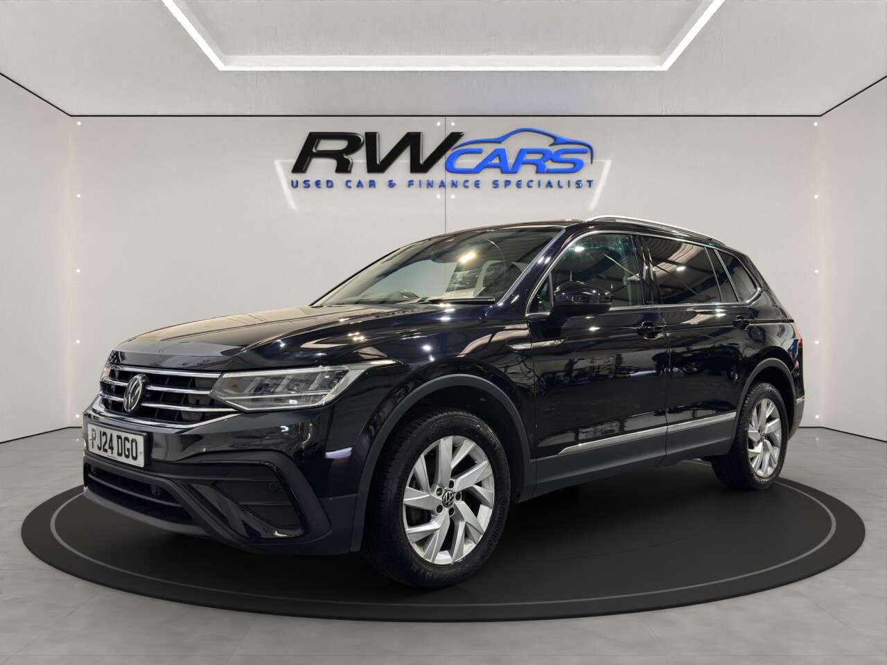 A 2024 VOLKSWAGEN TIGUAN ALLSPACE 1.5 TSI Life SUV 5dr Petrol Manual Euro 6 (s/s) (150 ps) A 2024 VOLKSWAGEN TIGUAN ALLSPACE 1.5 TSI Life SUV 5dr Petrol Manual Euro 6 (s/s) (150 ps)