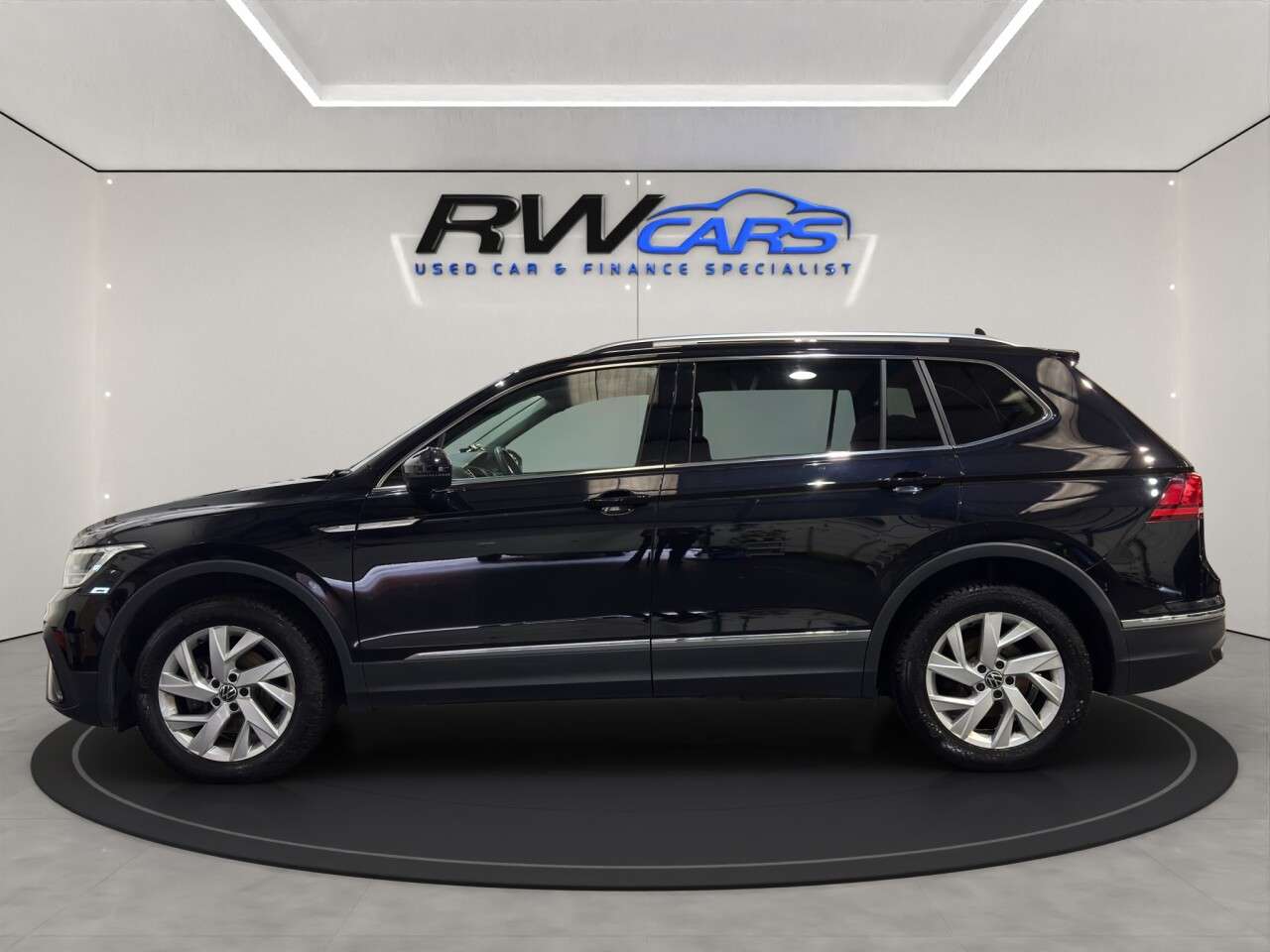 A 2024 VOLKSWAGEN TIGUAN ALLSPACE 1.5 TSI Life SUV 5dr Petrol Manual Euro 6 (s/s) (150 ps) A 2024 VOLKSWAGEN TIGUAN ALLSPACE 1.5 TSI Life SUV 5dr Petrol Manual Euro 6 (s/s) (150 ps)