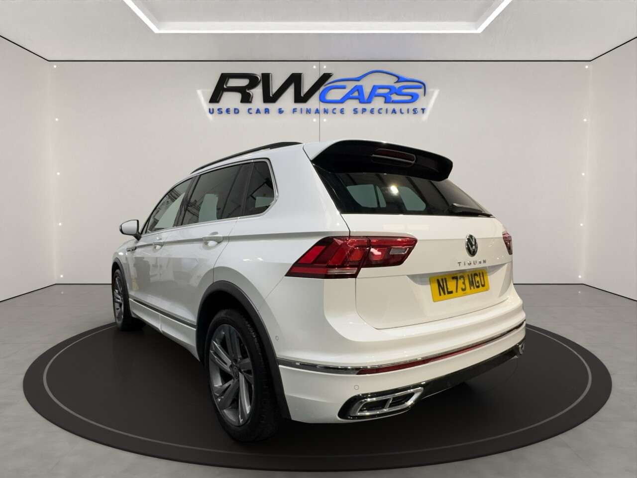 A 2023 VOLKSWAGEN TIGUAN 1.5 TSI R-Line Edition SUV 5dr Petrol DSG Euro 6 (s/s) (150 ps) A 2023 VOLKSWAGEN TIGUAN 1.5 TSI R-Line Edition SUV 5dr Petrol DSG Euro 6 (s/s) (150 ps)