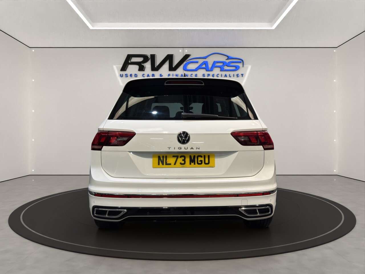 A 2023 VOLKSWAGEN TIGUAN 1.5 TSI R-Line Edition SUV 5dr Petrol DSG Euro 6 (s/s) (150 ps) A 2023 VOLKSWAGEN TIGUAN 1.5 TSI R-Line Edition SUV 5dr Petrol DSG Euro 6 (s/s) (150 ps)