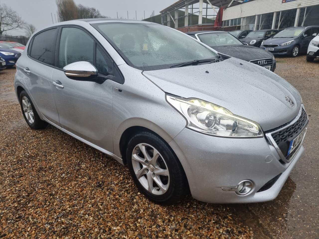 A 2015 PEUGEOT 208 1.4 HDi Style Hatchback 5dr Diesel Manual Euro 5 (70 ps) REVERSE CAMERA + P A 2015 PEUGEOT 208 1.4 HDi Style Hatchback 5dr Diesel Manual Euro 5 (70 ps) REVERSE CAMERA + P
