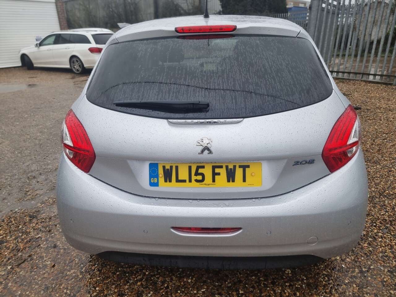 2015 PEUGEOT 208 2015 PEUGEOT 208