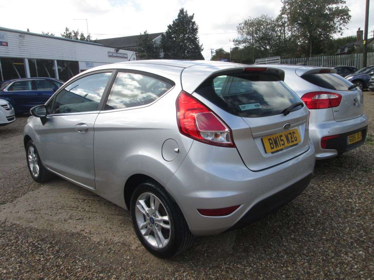 A 2015 FORD FIESTA 1.25 Zetec Hatchback 3dr Petrol Manual Euro 5 (82 ps) BLUETOOTH! A 2015 FORD FIESTA 1.25 Zetec Hatchback 3dr Petrol Manual Euro 5 (82 ps) BLUETOOTH!