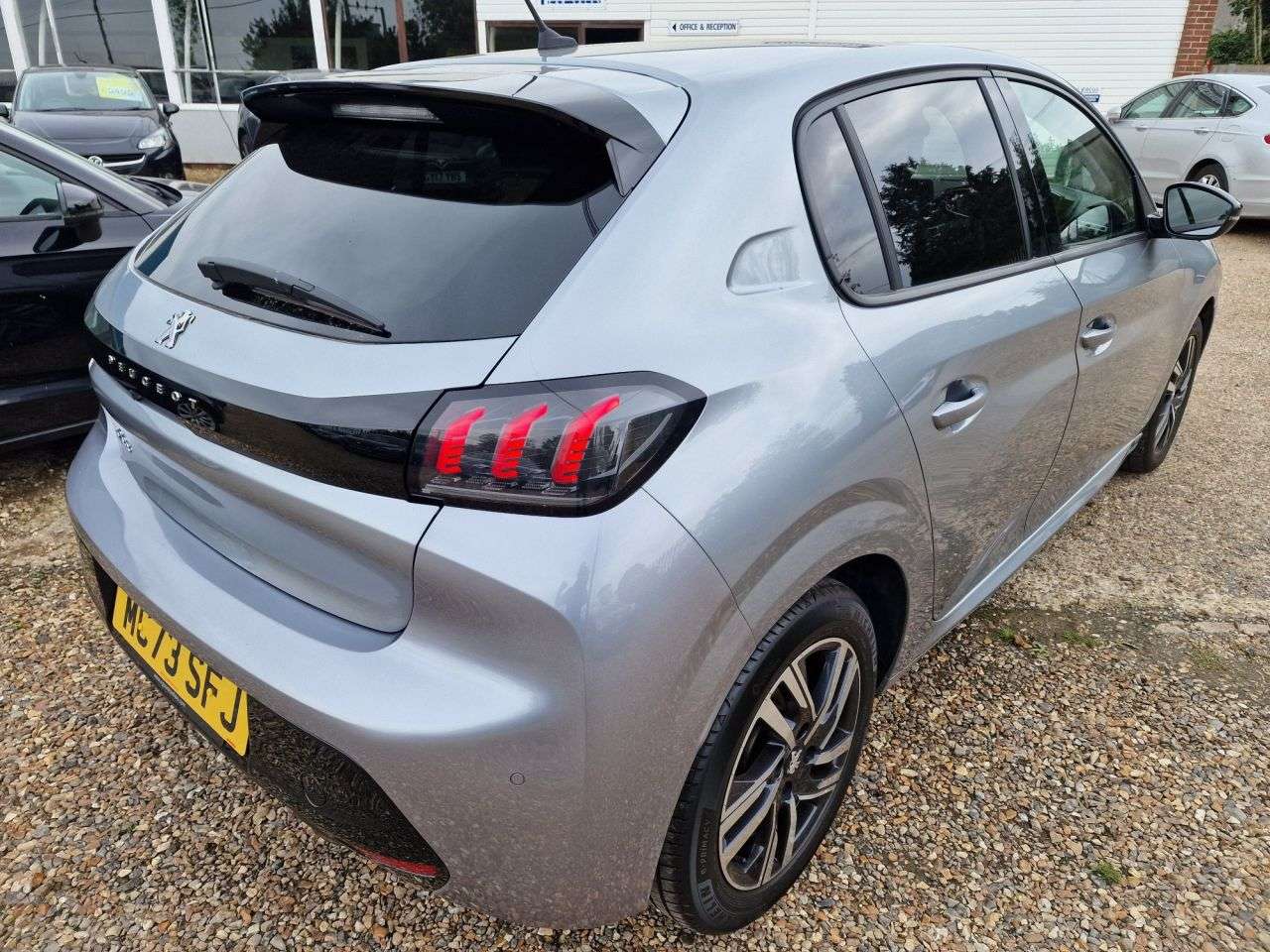 2023 PEUGEOT 208 2023 PEUGEOT 208