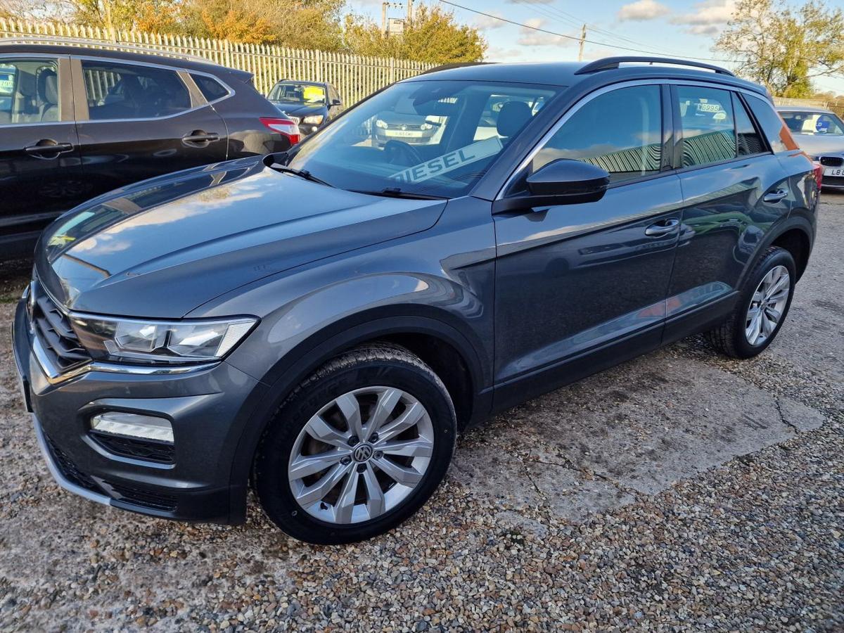 Check out this Volkswagen T-roc 2019 Diesel Manual