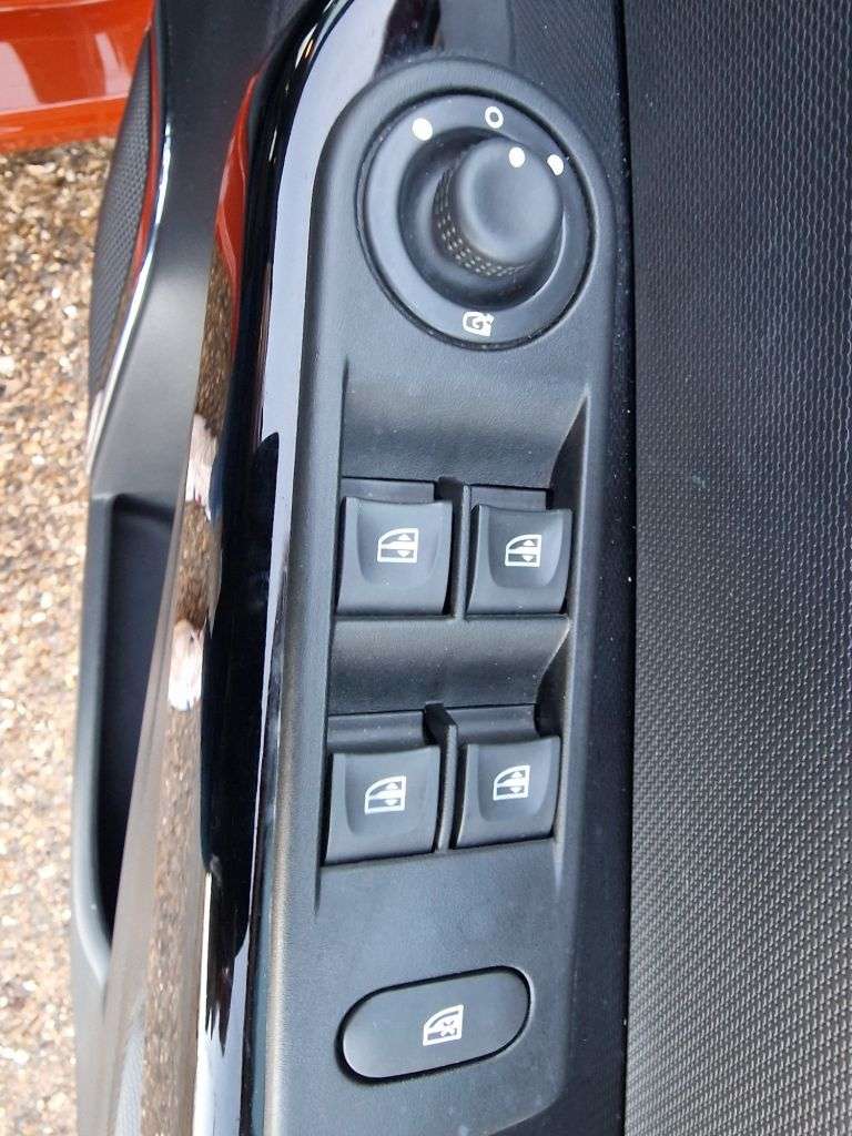 2016 RENAULT CAPTUR 2016 RENAULT CAPTUR