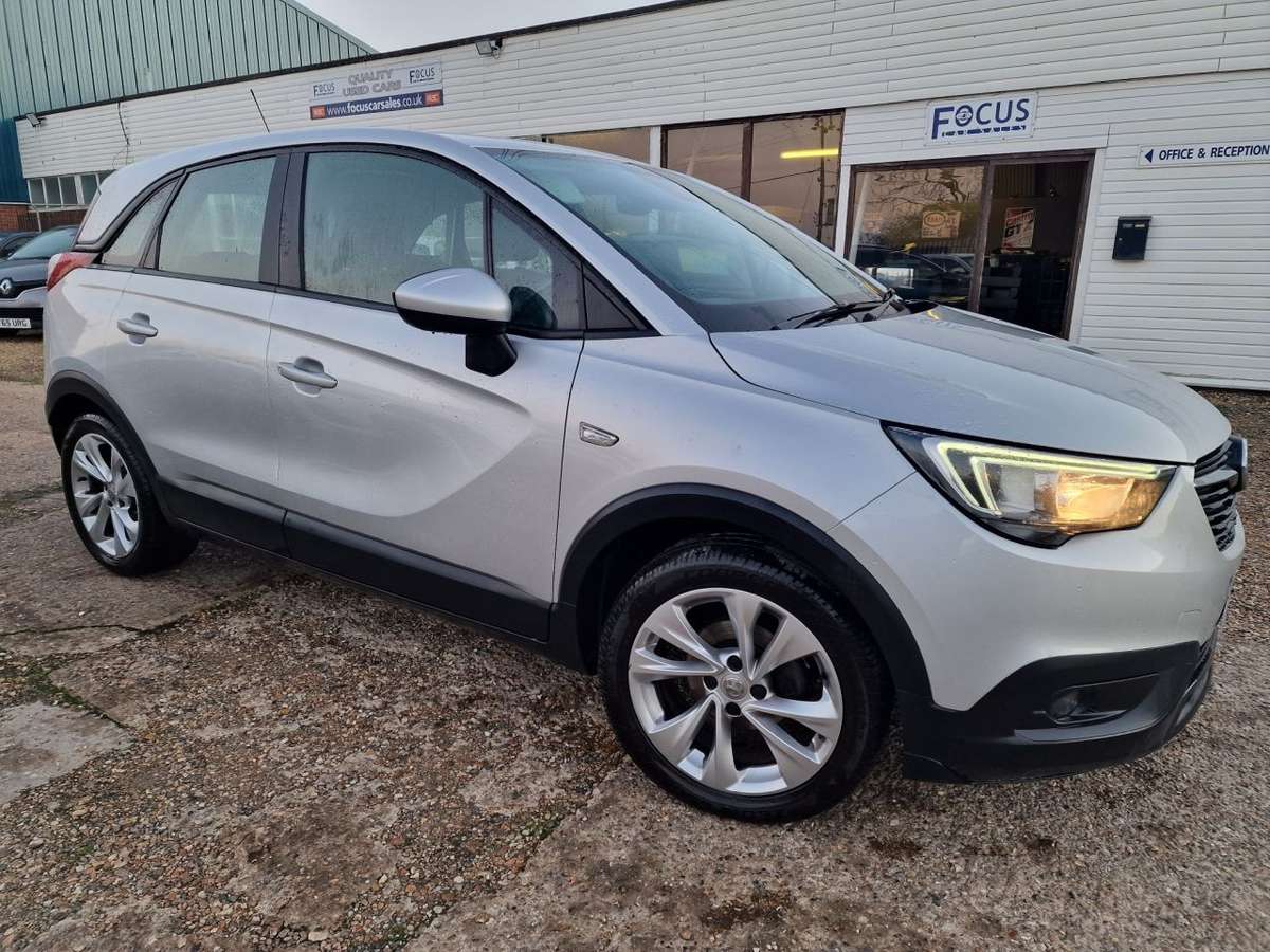 Check out this Vauxhall Crossland X 2018 Petrol Manual