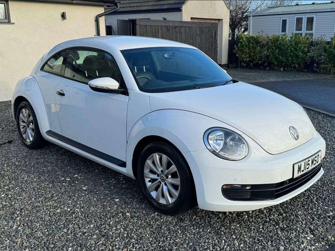 A 2015 VOLKSWAGEN BEETLE 1.2 TSI Hatchback 3dr Petrol Manual Euro 5 (105 ps) VW PURE WHITE! ULEZ COM A 2015 VOLKSWAGEN BEETLE 1.2 TSI Hatchback 3dr Petrol Manual Euro 5 (105 ps) VW PURE WHITE! ULEZ COM