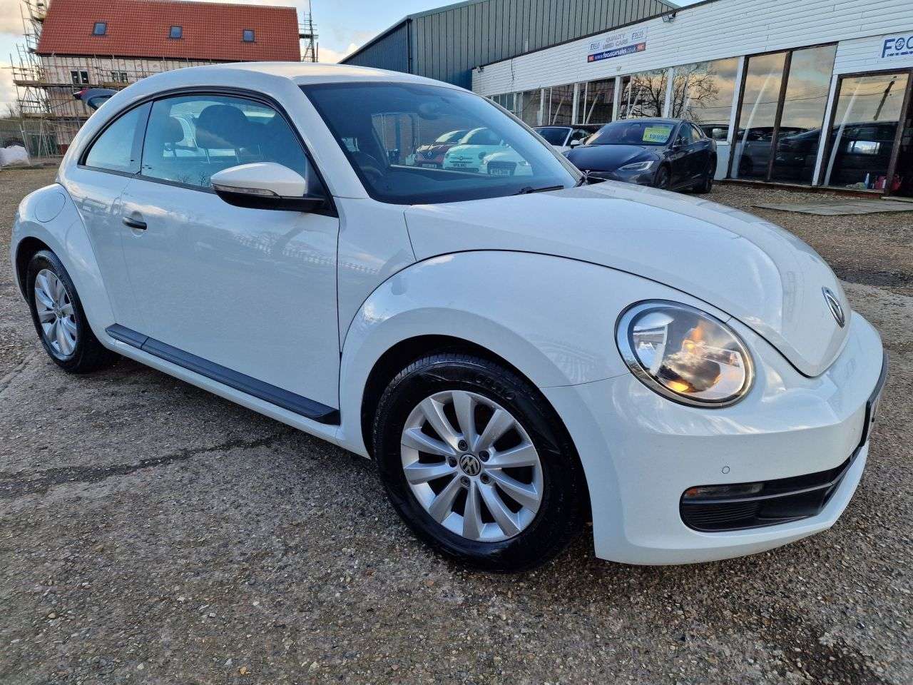 A 2015 VOLKSWAGEN BEETLE 1.2 TSI Hatchback 3dr Petrol Manual Euro 5 (105 ps) VW PURE WHITE! ULEZ COM A 2015 VOLKSWAGEN BEETLE 1.2 TSI Hatchback 3dr Petrol Manual Euro 5 (105 ps) VW PURE WHITE! ULEZ COM
