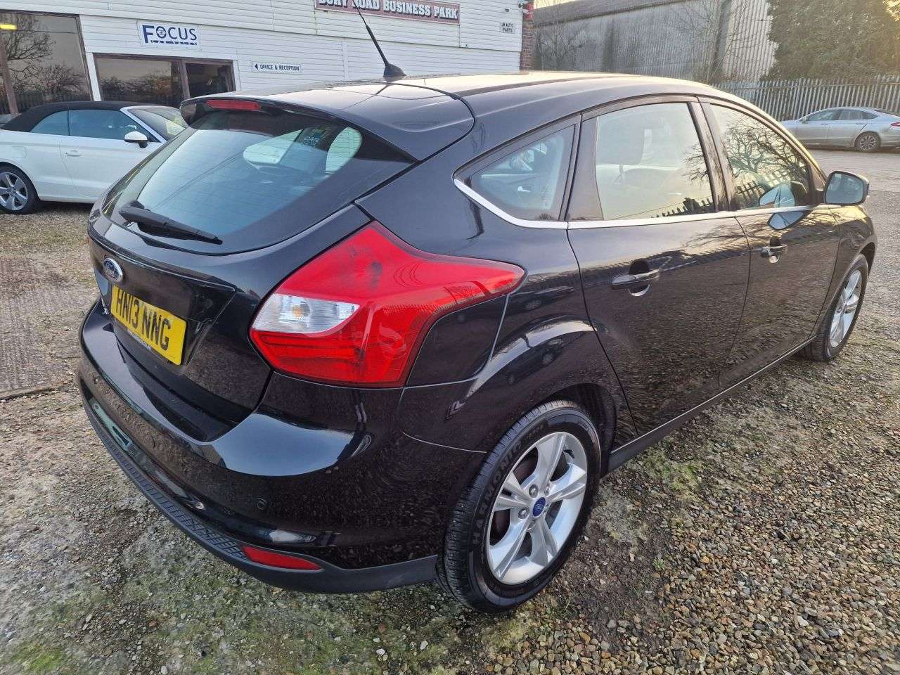 A 2013 FORD FOCUS 1.6 Zetec Hatchback 5dr Petrol Manual Euro 5 (105 ps) DAB DIGITAL + SATNAV A 2013 FORD FOCUS 1.6 Zetec Hatchback 5dr Petrol Manual Euro 5 (105 ps) DAB DIGITAL + SATNAV