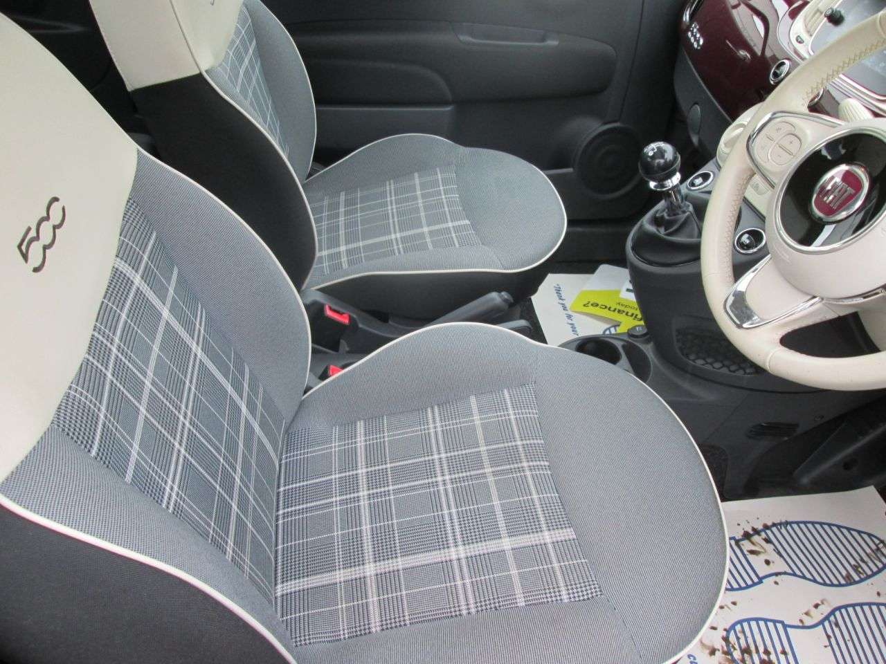 2017 FIAT 500 2017 FIAT 500