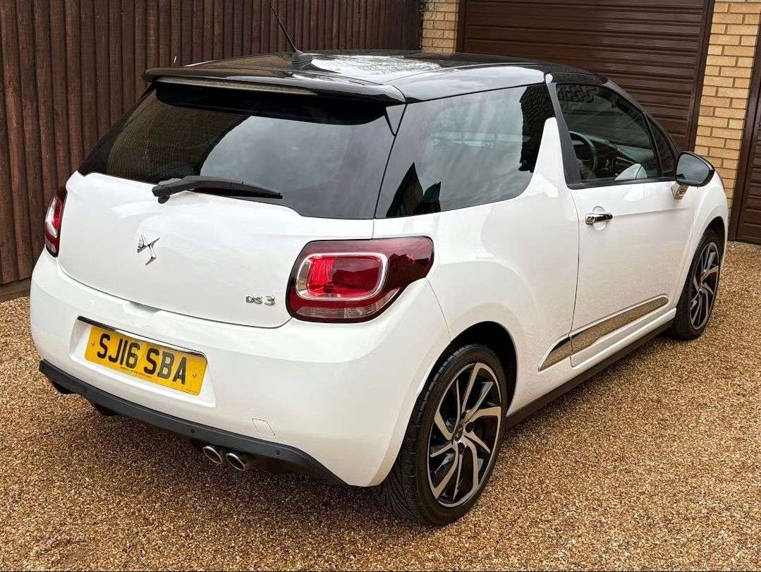 A 2016 DS AUTOMOBILES DS 3 1.6 BlueHDi Prestige Hatchback 3dr Diesel Manual Euro 6 (s/s) (120 ps) SATN A 2016 DS AUTOMOBILES DS 3 1.6 BlueHDi Prestige Hatchback 3dr Diesel Manual Euro 6 (s/s) (120 ps) SATN
