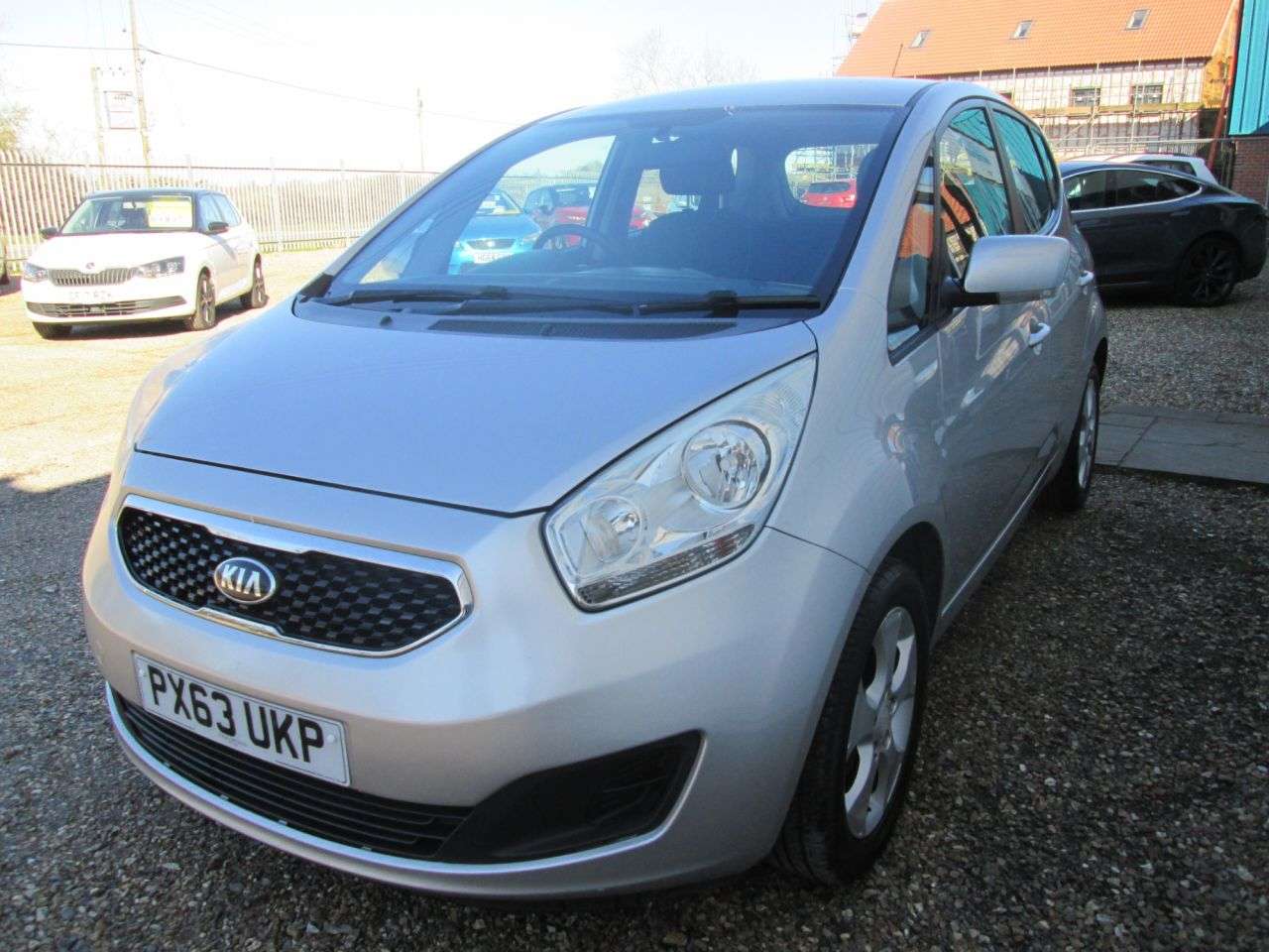 A 2013 KIA VENGA 1.6 2 MPV 5dr Petrol Auto Euro 5 (123 bhp) AUTOMATIC A 2013 KIA VENGA 1.6 2 MPV 5dr Petrol Auto Euro 5 (123 bhp) AUTOMATIC
