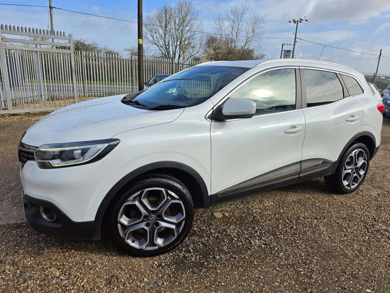 A 2018 RENAULT KADJAR 1.2 TCe Dynamique S Nav SUV 5dr Petrol Manual Euro 6 (s/s) (130 ps) ULEZ CO A 2018 RENAULT KADJAR 1.2 TCe Dynamique S Nav SUV 5dr Petrol Manual Euro 6 (s/s) (130 ps) ULEZ CO