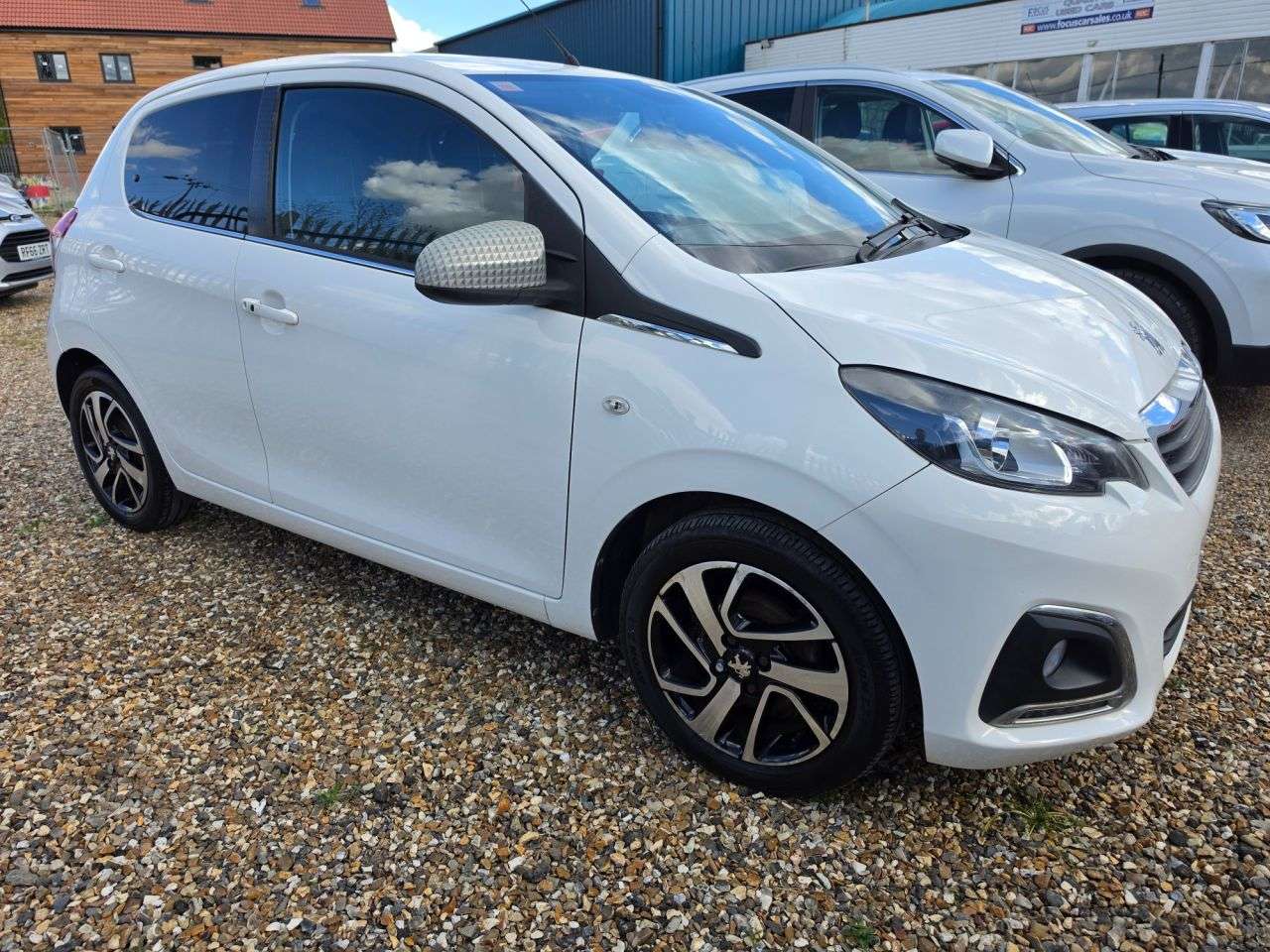 A 2017 PEUGEOT 108 1.2 PureTech Allure Hatchback 5dr Petrol Manual Euro 6 (82 ps) KEYLESS ENTR A 2017 PEUGEOT 108 1.2 PureTech Allure Hatchback 5dr Petrol Manual Euro 6 (82 ps) KEYLESS ENTR