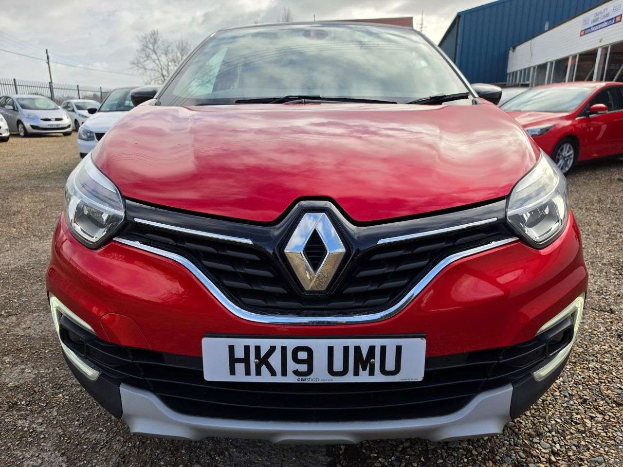 A 2019 RENAULT CAPTUR 1.5 dCi ENERGY GT Line SUV 5dr Diesel Manual Euro 6 (s/s) (90 ps) FULL BLAC A 2019 RENAULT CAPTUR 1.5 dCi ENERGY GT Line SUV 5dr Diesel Manual Euro 6 (s/s) (90 ps) FULL BLAC