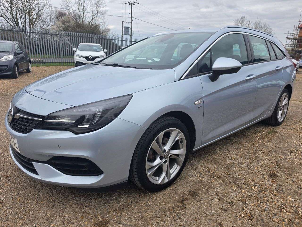 A 2020 VAUXHALL ASTRA 1.5 Turbo D SRi Nav Sports Tourer 5dr Diesel Manual Euro 6 (s/s) (122 ps) S A 2020 VAUXHALL ASTRA 1.5 Turbo D SRi Nav Sports Tourer 5dr Diesel Manual Euro 6 (s/s) (122 ps) S