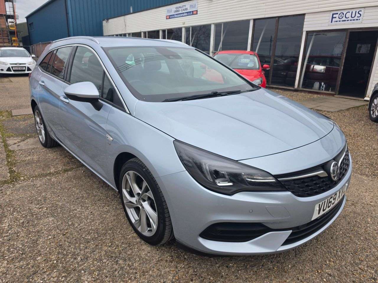 A 2020 VAUXHALL ASTRA 1.5 Turbo D SRi Nav Sports Tourer 5dr Diesel Manual Euro 6 (s/s) (122 ps) S A 2020 VAUXHALL ASTRA 1.5 Turbo D SRi Nav Sports Tourer 5dr Diesel Manual Euro 6 (s/s) (122 ps) S
