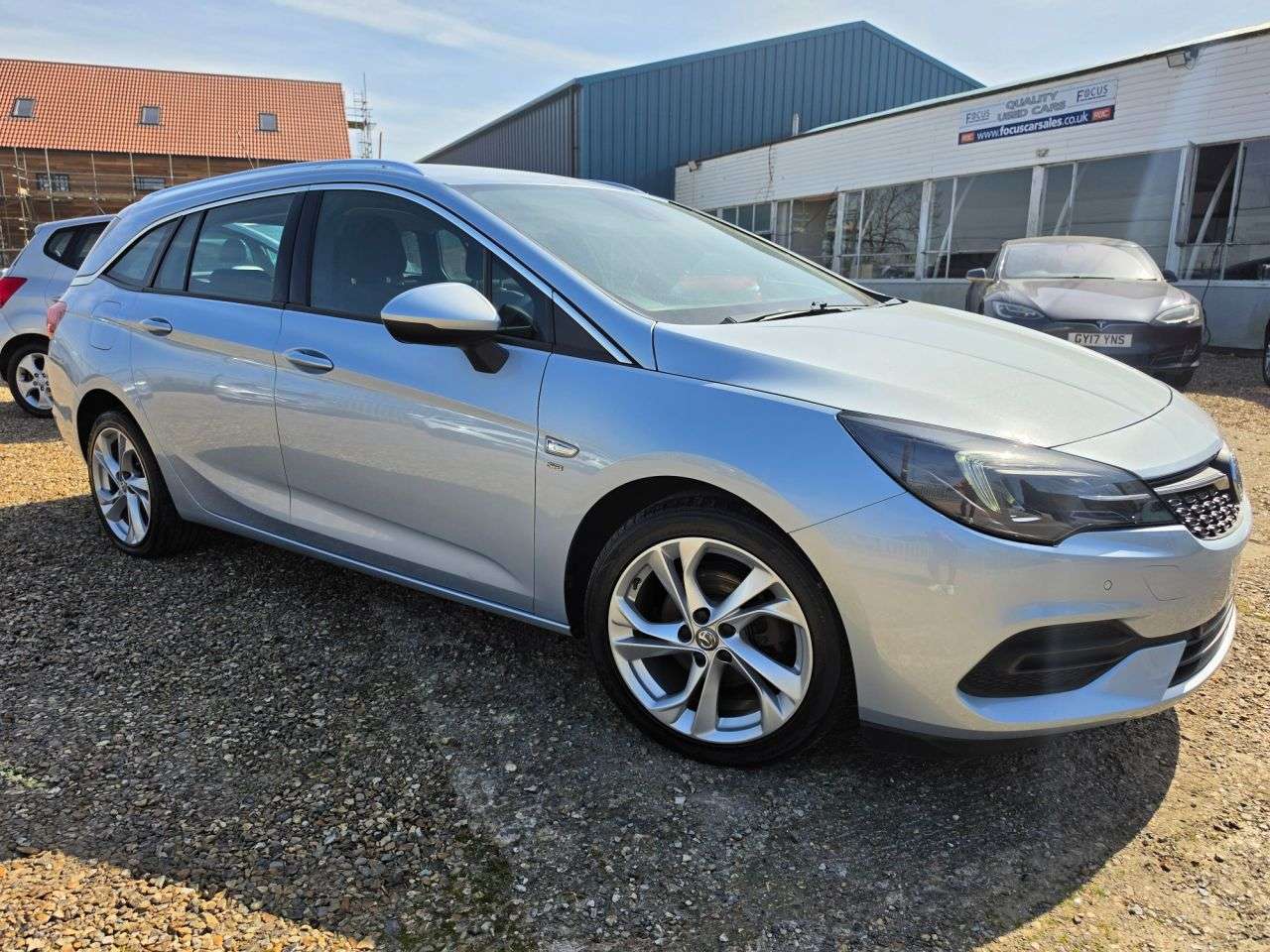 A 2020 VAUXHALL ASTRA 1.5 Turbo D SRi Nav Sports Tourer 5dr Diesel Manual Euro 6 (s/s) (122 ps) S A 2020 VAUXHALL ASTRA 1.5 Turbo D SRi Nav Sports Tourer 5dr Diesel Manual Euro 6 (s/s) (122 ps) S