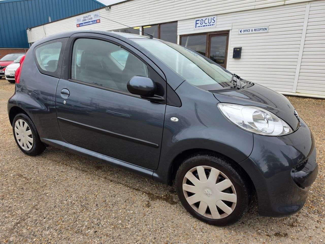A 2006 PEUGEOT 107 1.0 12V Urban Hatchback 3dr Petrol Manual Euro 4 (68 ps) IDEAL FIRST CAR! L A 2006 PEUGEOT 107 1.0 12V Urban Hatchback 3dr Petrol Manual Euro 4 (68 ps) IDEAL FIRST CAR! L