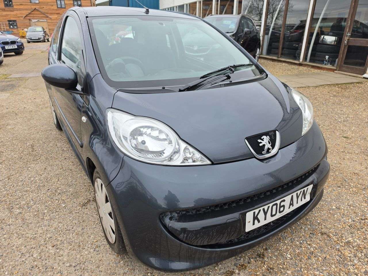 A 2006 PEUGEOT 107 1.0 12V Urban Hatchback 3dr Petrol Manual Euro 4 (68 ps) IDEAL FIRST CAR! L A 2006 PEUGEOT 107 1.0 12V Urban Hatchback 3dr Petrol Manual Euro 4 (68 ps) IDEAL FIRST CAR! L