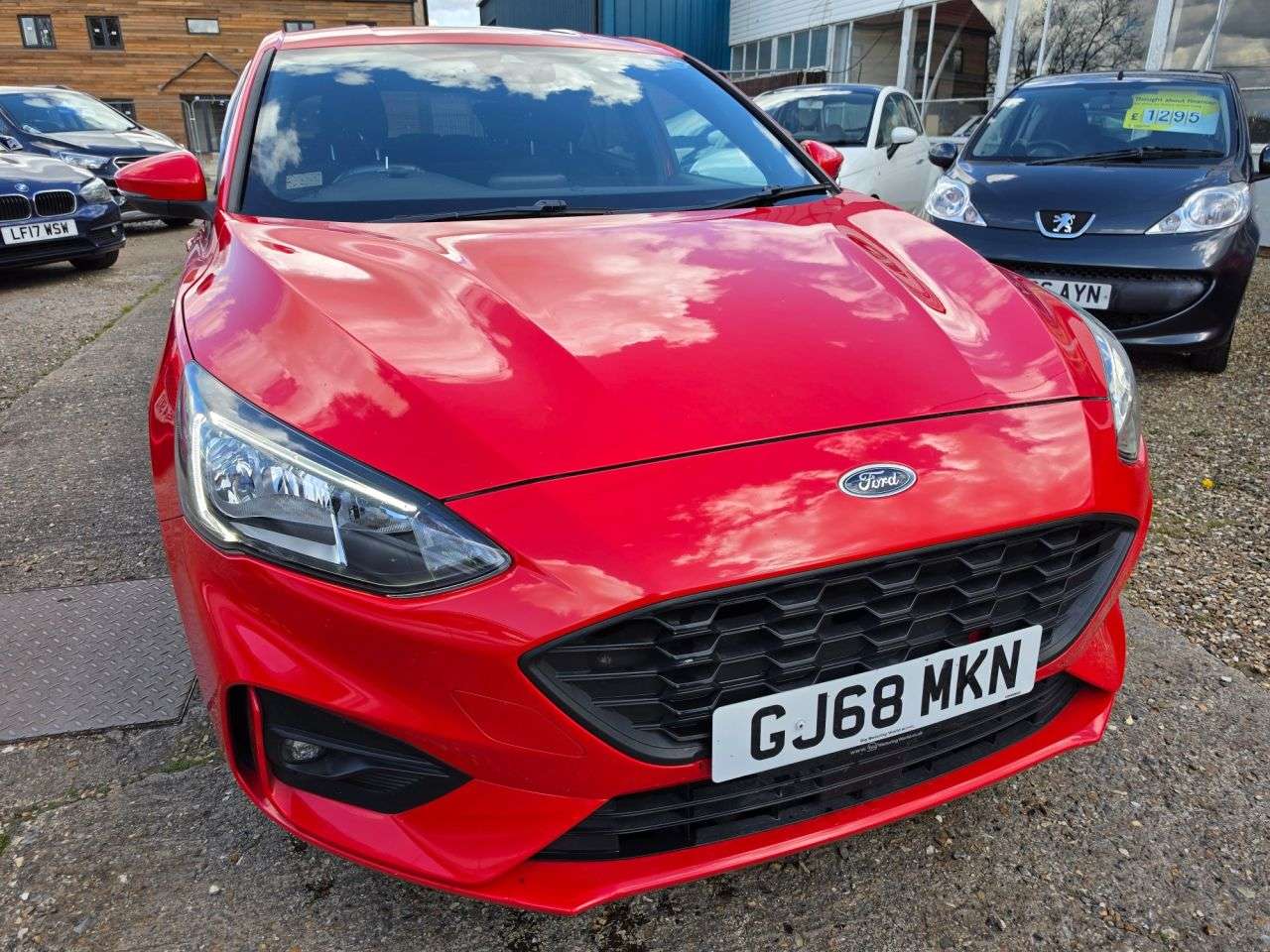 A 2018 FORD FOCUS 1.0T EcoBoost ST-Line Hatchback 5dr Petrol Manual Euro 6 (s/s) (125 ps) CRU A 2018 FORD FOCUS 1.0T EcoBoost ST-Line Hatchback 5dr Petrol Manual Euro 6 (s/s) (125 ps) CRU