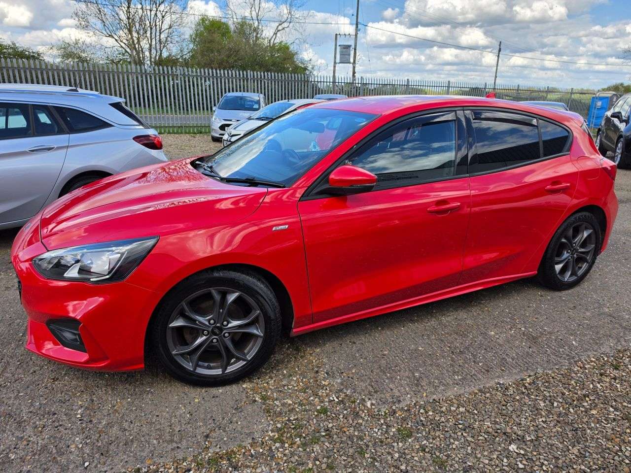 A 2018 FORD FOCUS 1.0T EcoBoost ST-Line Hatchback 5dr Petrol Manual Euro 6 (s/s) (125 ps) CRU A 2018 FORD FOCUS 1.0T EcoBoost ST-Line Hatchback 5dr Petrol Manual Euro 6 (s/s) (125 ps) CRU